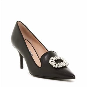 NWT Charles David crystal embellished heels